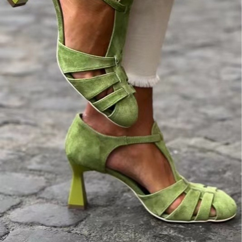 Spaghetti Strap Dress - Sandalias de tacón bajo de gamuza